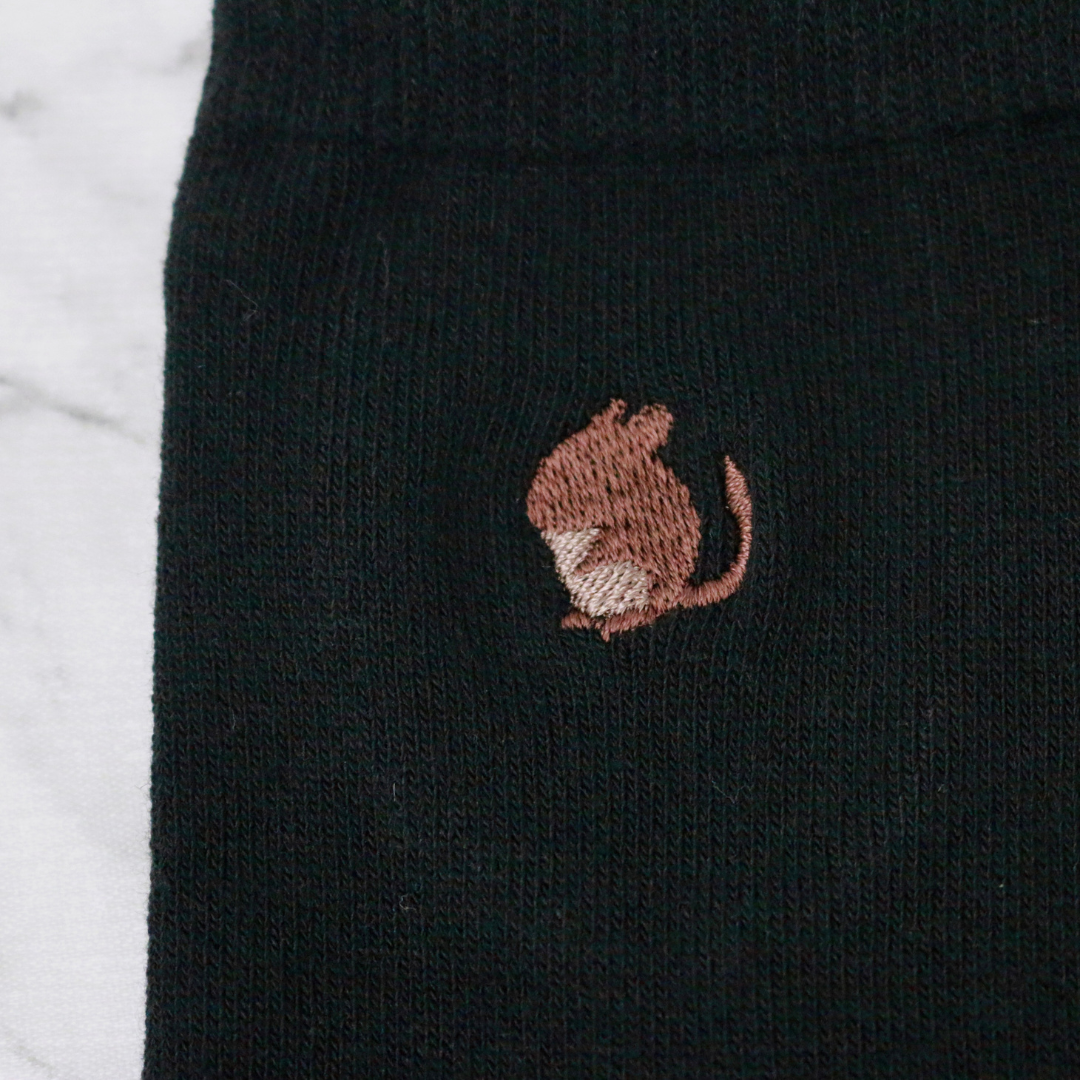 デグー刺繍靴下（マーカーチャーム付き）
